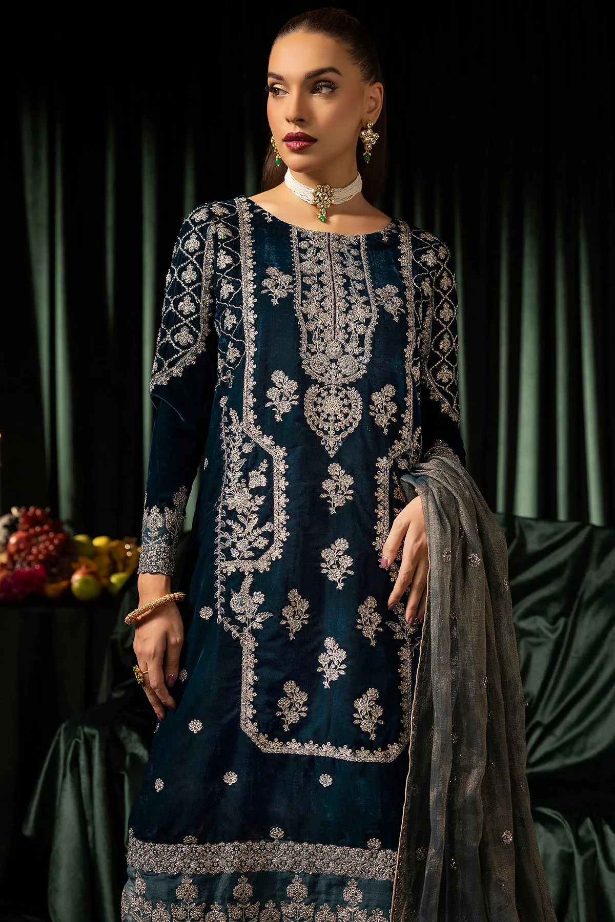 5093-DANEEN EMBROIDERED VELVET UNSTITCHED