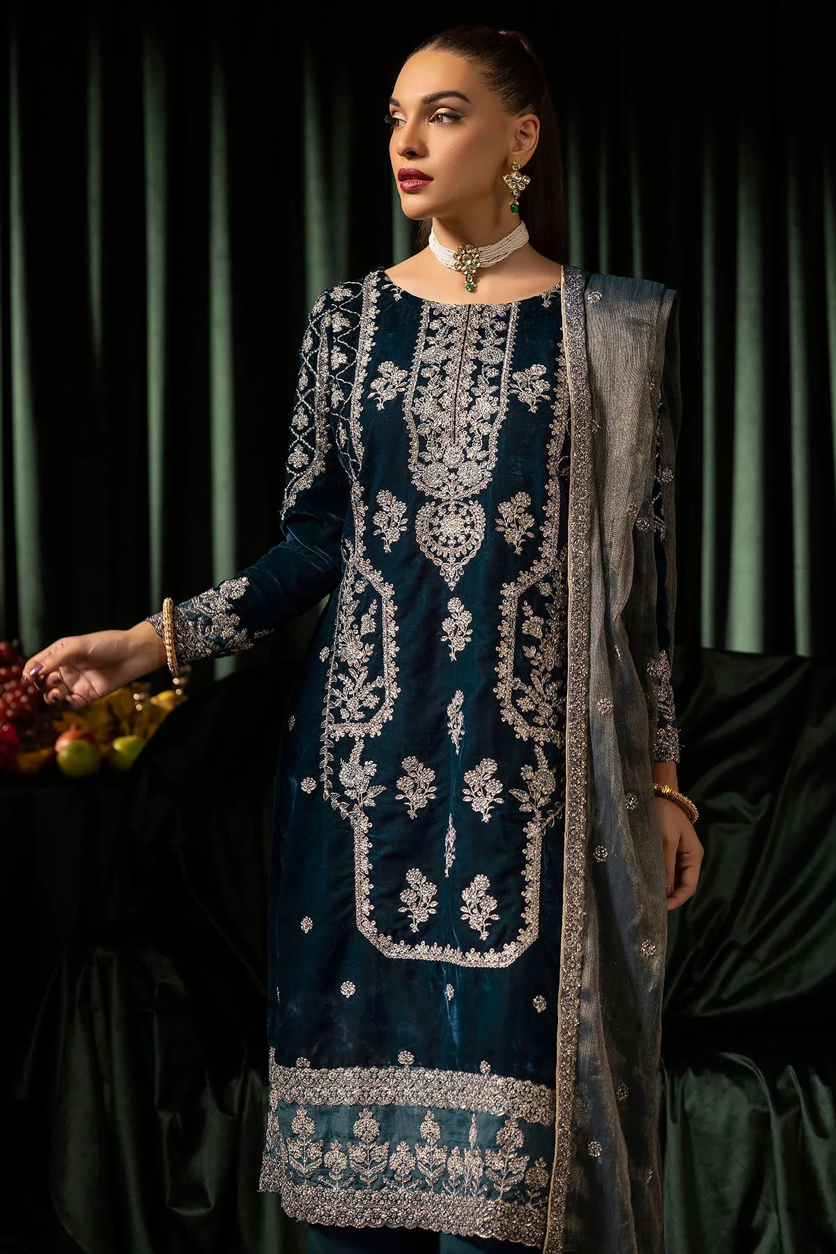 5093-DANEEN EMBROIDERED VELVET UNSTITCHED