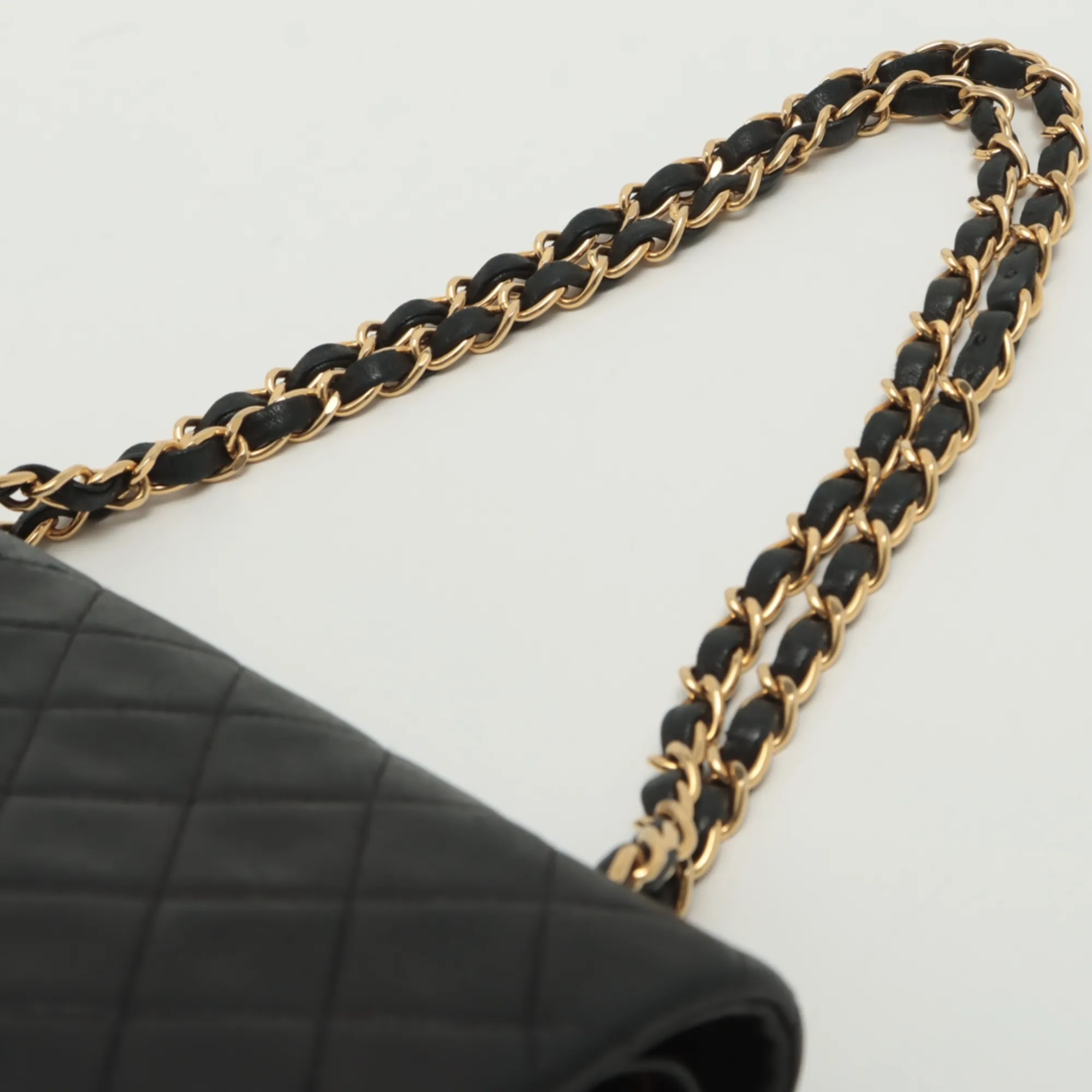 Chanel Black Leather Timeless shoulder bag