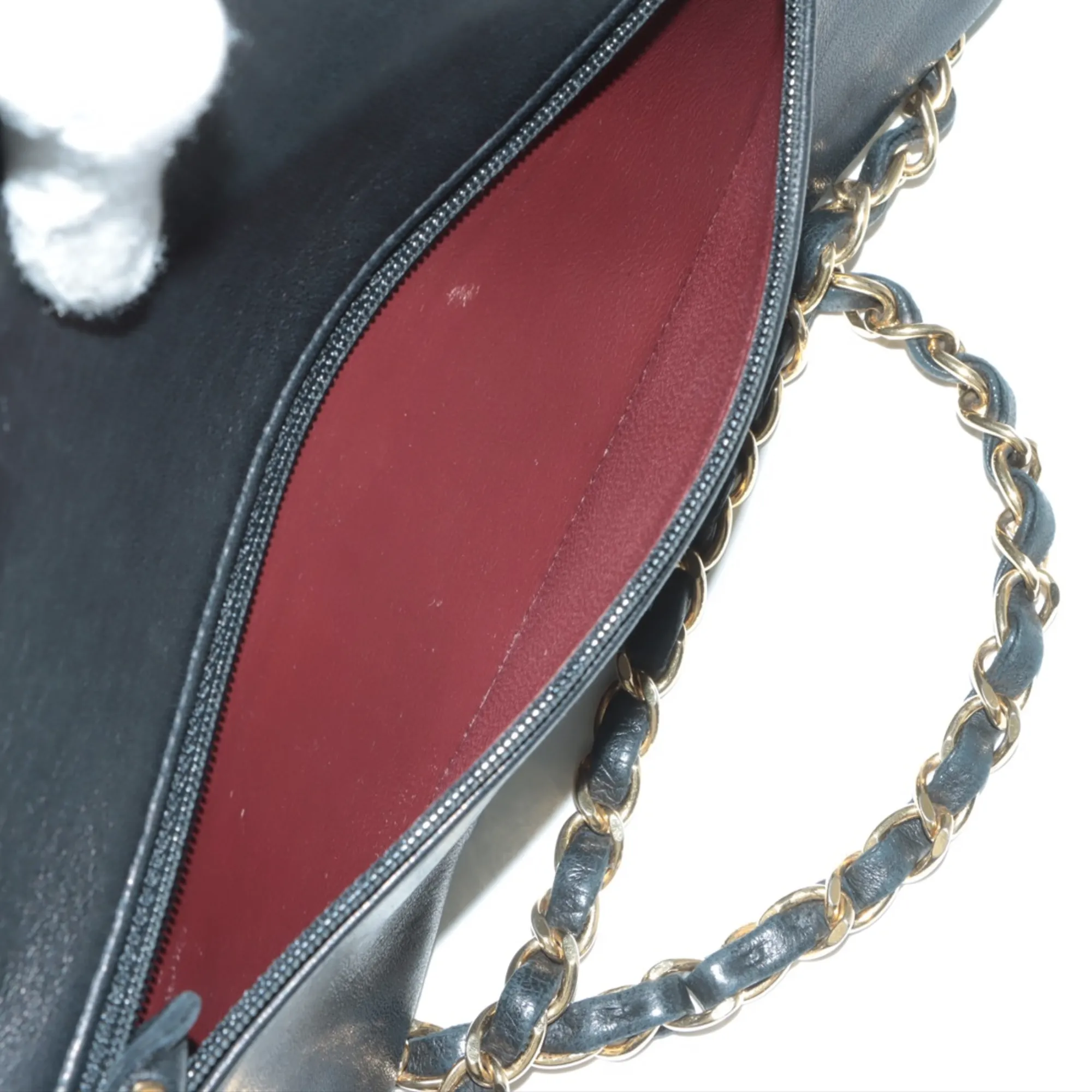 Chanel Black Leather Timeless shoulder bag