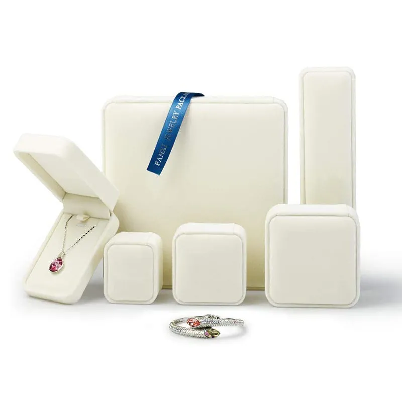 White Velvet Wedding Ring Box H04501